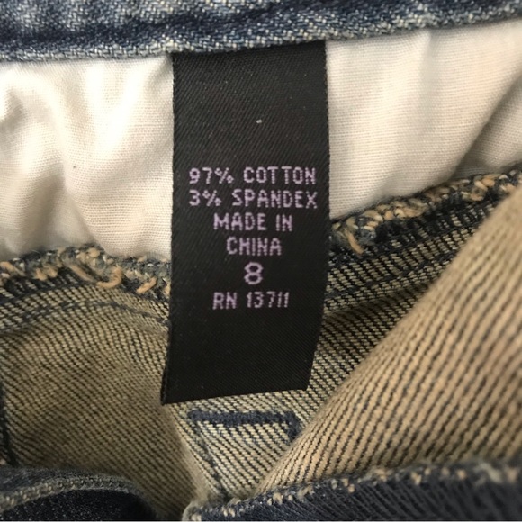 EUC Context Denim Mini Skirt/ Size 8/ Fastens with zipper and button in front - Picture 5 of 11